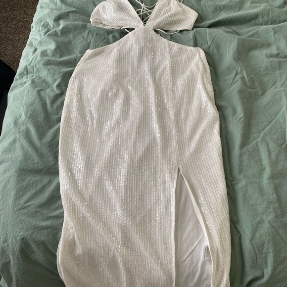 Hello Molly | VIBRANT NIGHT MIDI DRESS SEQUIN | white sequin| worn once | small - Picture 5 of 6